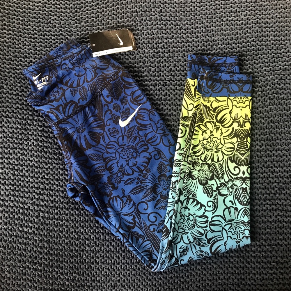 Brand new. Nike yoga pants